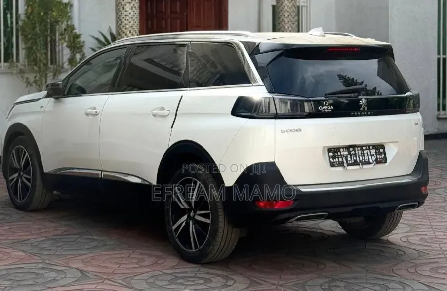 Peugeot 5008 2022