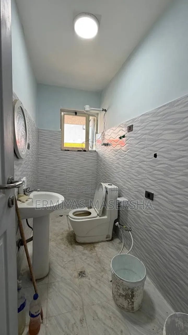 Furnished 2bdrm Condo in Yeka for sale