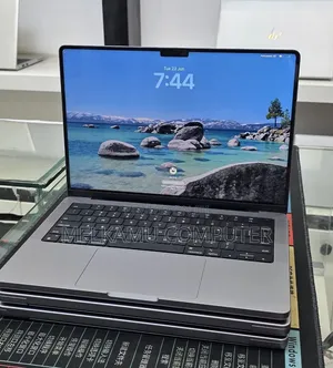 New Laptop Apple MacBook Pro 2021 M1 32GB Apple M1 Pro SSD 512GB