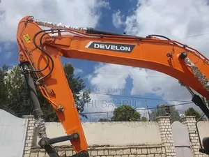 Develon 50cash/50bank