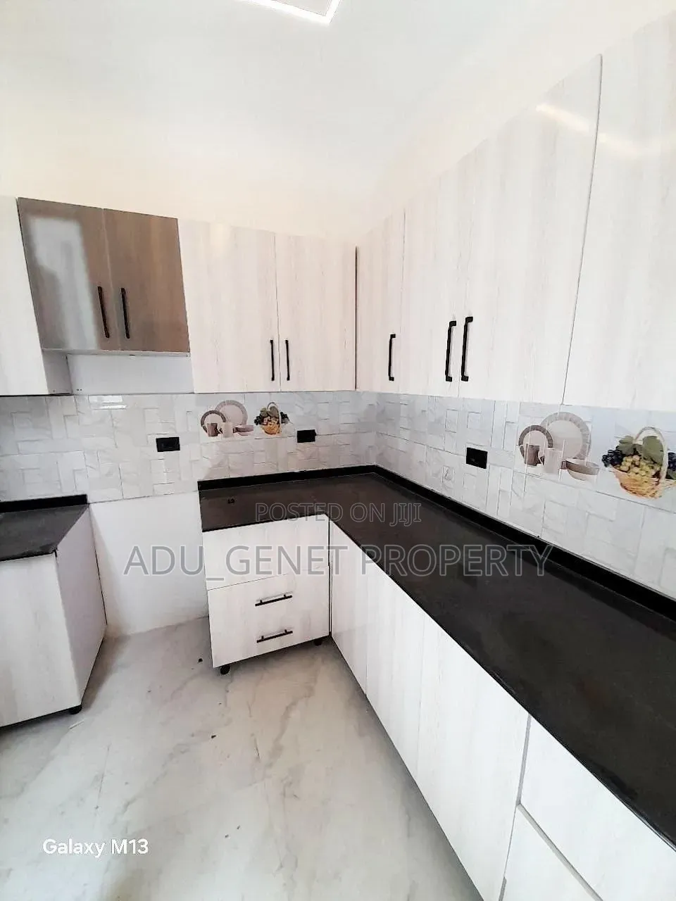 Furnished 5bdrm House in Aroud Ayat, Yeka for sale