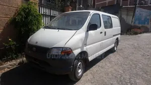 Toyota HiAce 2005