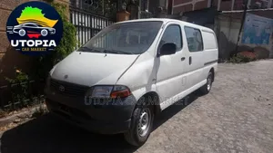 Toyota HiAce 2005