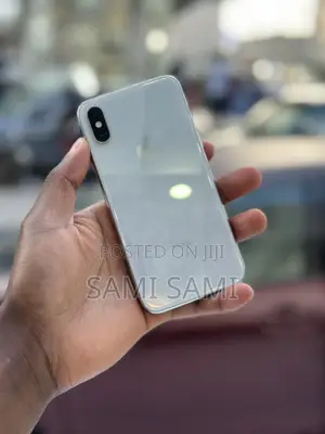 Apple iPhone XS 64 GB White