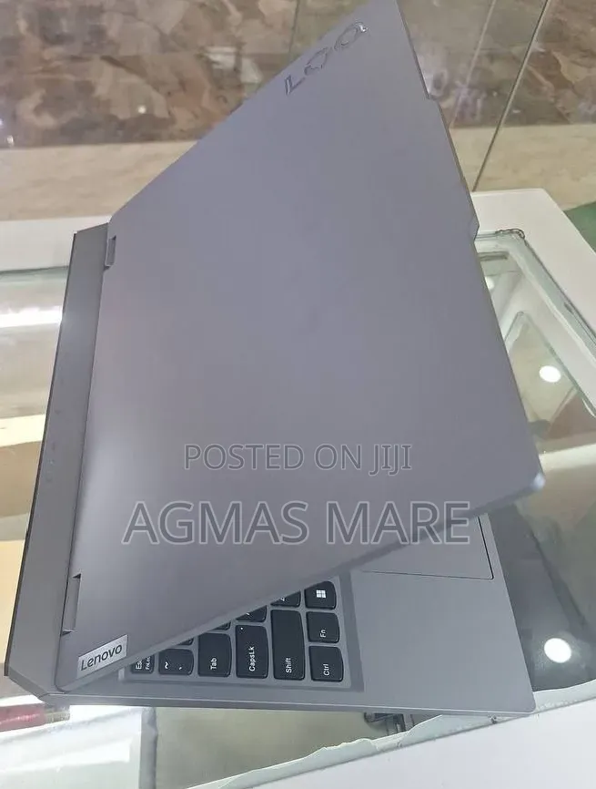 New Laptop Lenovo LOQ 15IRH8 16GB AMD Ryzen 5 SSD 512GB