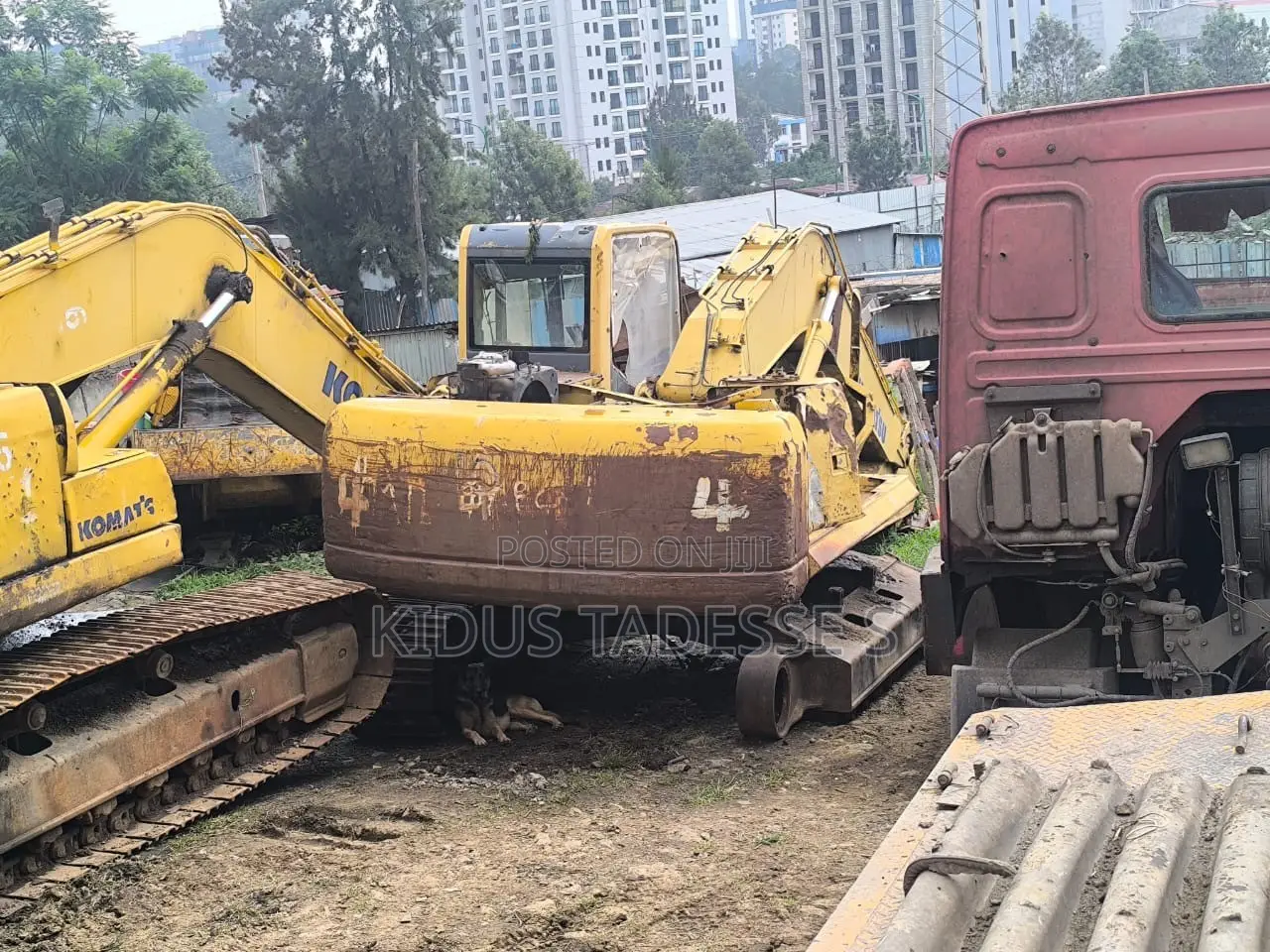 Komatsu Excavator – 2013