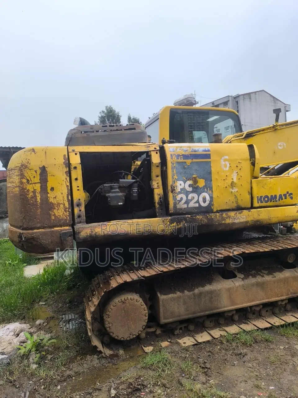 Komatsu Excavator – 2013