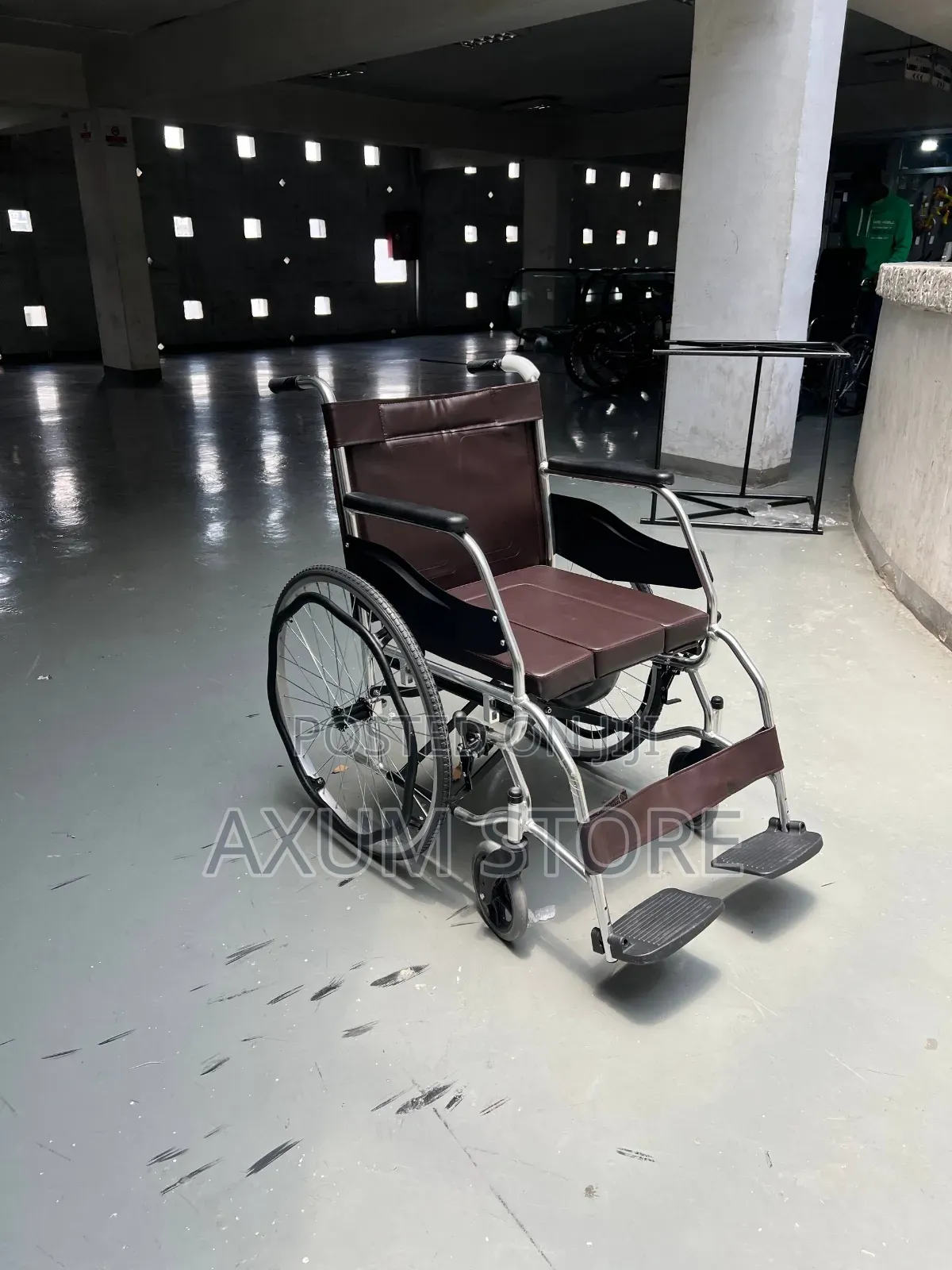ዘመናዊና ተግባራዊ ዊልቸር
Modern and Practical Wheelchair