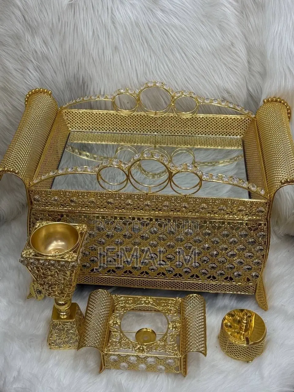 Modern Saudi Rekebot