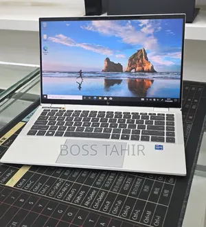 New Laptop HP EliteBook 1040 G8 16GB Intel Core i7 SSD 512GB