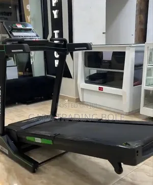 Treadmill ሞገስ ከጥንካሬ ጋር