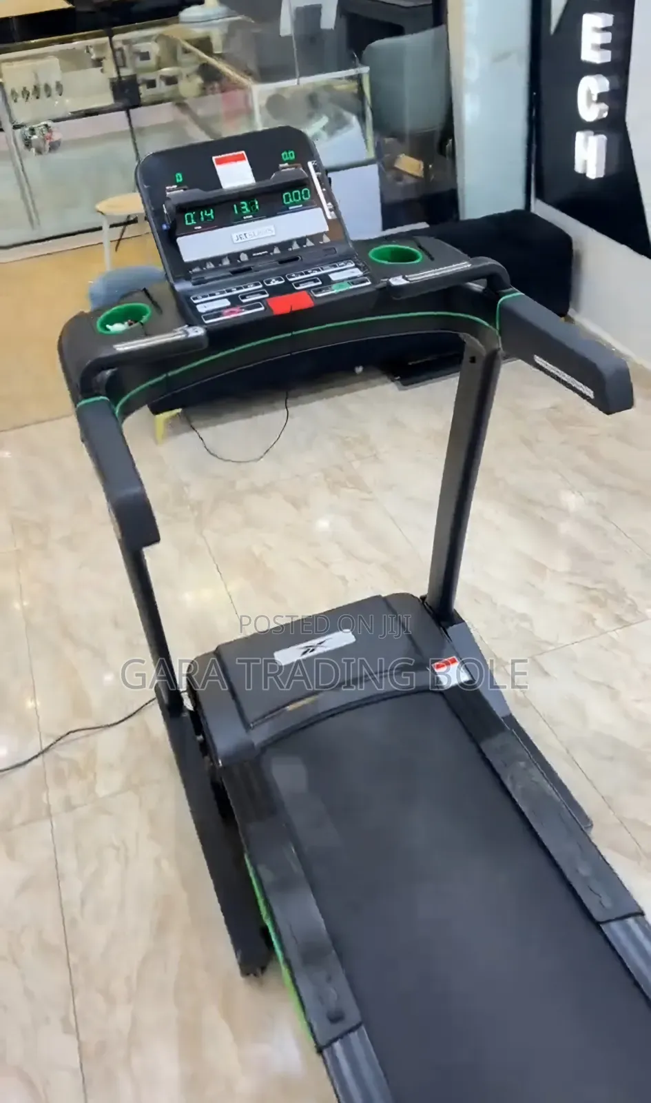 Treadmill ሞገስ ከጥንካሬ ጋር