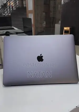 New Laptop Apple MacBook Pro 2017 16GB Intel Core i7 SSD 512GB