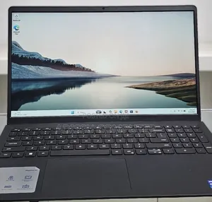 New Laptop Dell Inspiron 15 16GB Intel Core i7 SSD 512GB