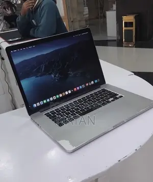 New Laptop Apple MacBook Pro 2014 16GB Intel Core i7 SSD 512GB