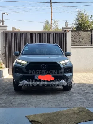 Toyota RAV4 2022 Green