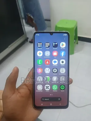 Samsung Galaxy A06 64 GB Gray
