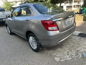 Suzuki Dzire 2022 Silver