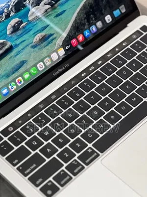 New Laptop Apple MacBook Pro 2022 M2 8GB Apple M2 SSD 512GB
