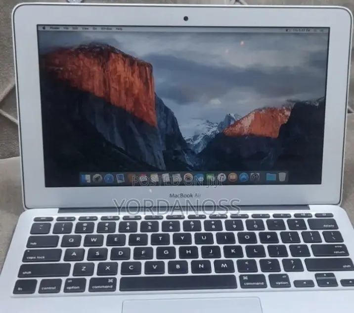 New Laptop Apple MacBook Air 2015 4GB Intel Core i5 SSD 512GB