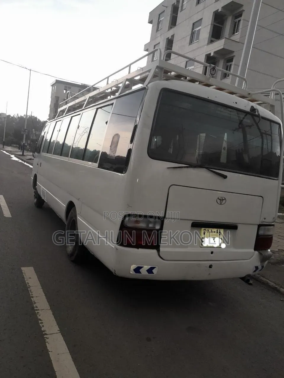Toyota Land Cruiser 2011 White