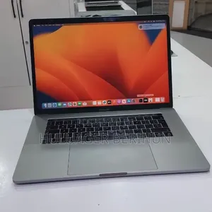 New Laptop Apple MacBook Pro 2017 16GB Intel Core i7 SSD 512GB