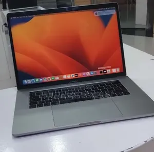 New Laptop Apple MacBook Pro 2017 16GB Intel Core i7 SSD 512GB