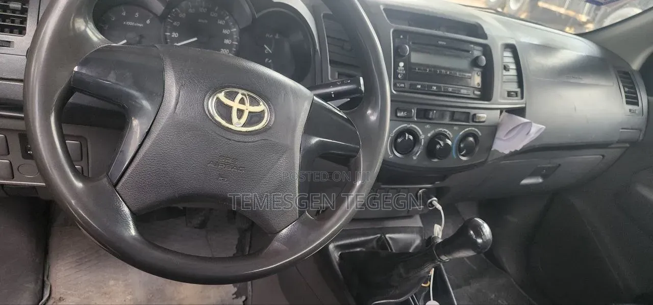 Toyota Hilux 2013