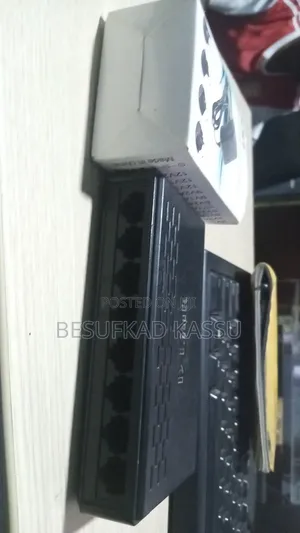 Ports: 8 RJ-45 LAN Ports for Local Network Expansion.