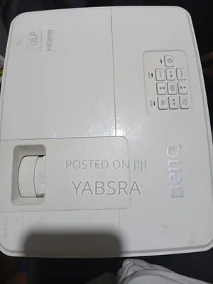 BenQ MS527 Projector (Like New - 18 Hrs)