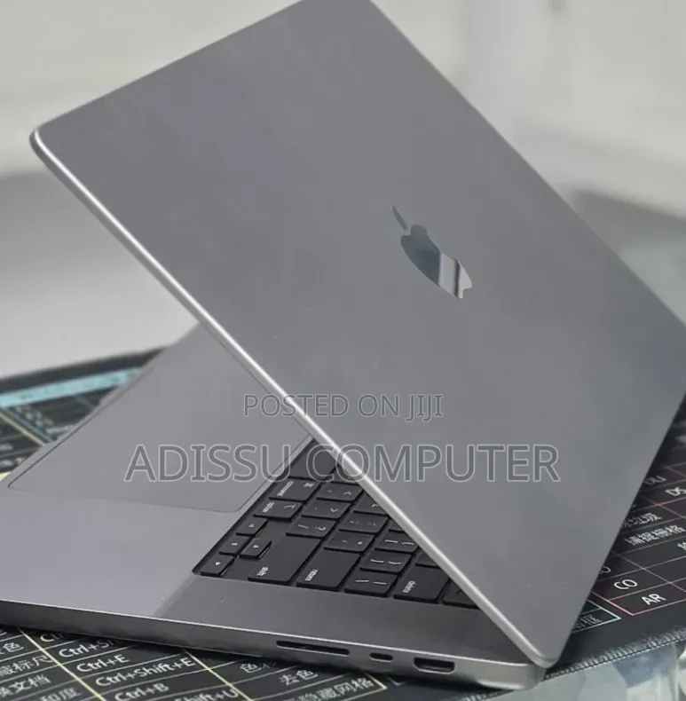 New Laptop Apple MacBook Pro 2021 M1 64GB Apple M1 Max SSD 1T