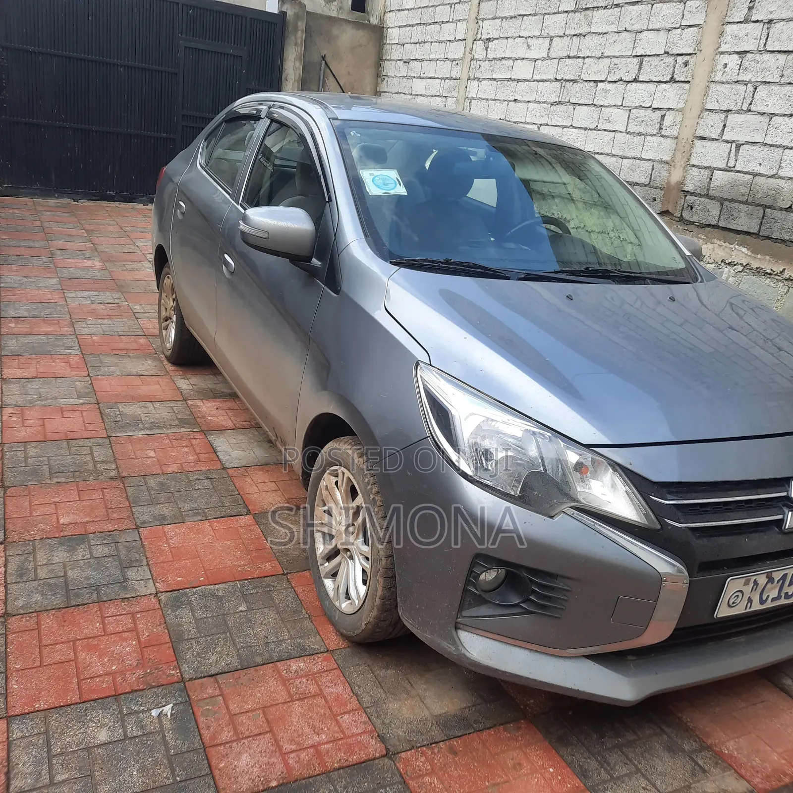 Mitsubishi Attrage 2022 Gray
