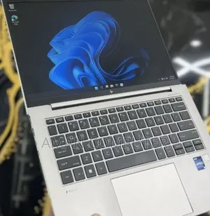 New Laptop HP ZBook Firefly 14 G10 16GB Intel Core i7 SSD 512GB
