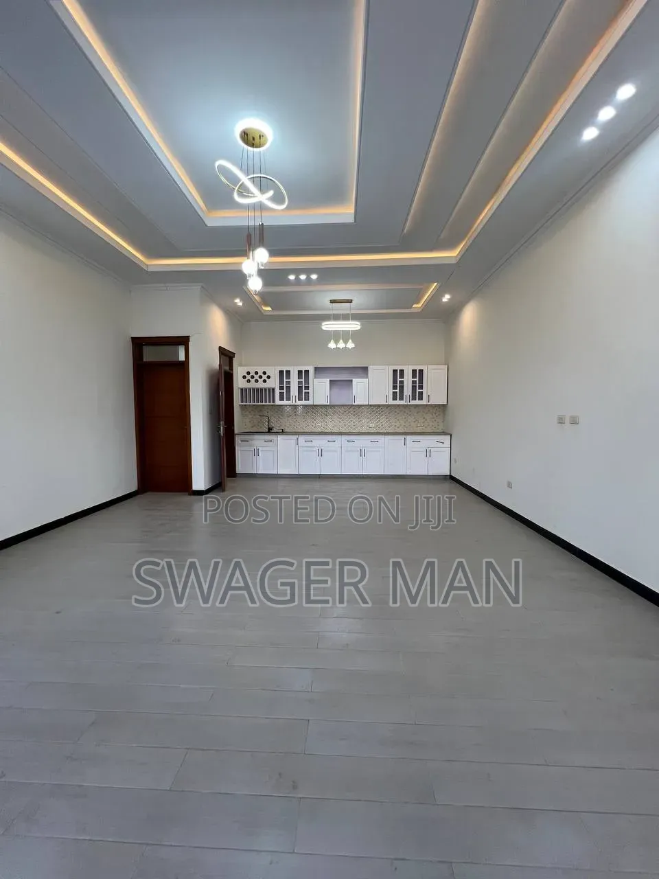 Furnished 5bdrm Villa in Ayat Zone, Yeka for sale