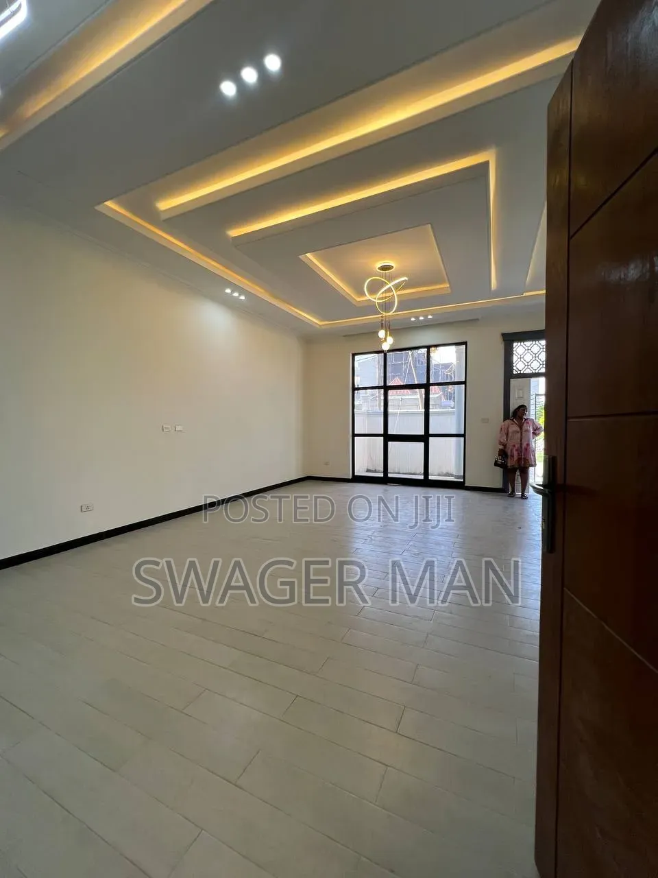 Furnished 5bdrm Villa in Ayat Zone, Yeka for sale