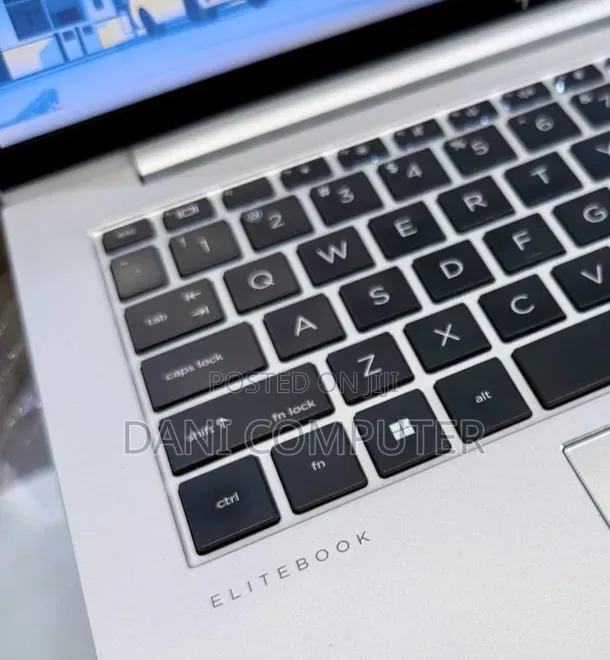 New Laptop HP EliteBook 840 10 16GB Intel Core i7 SSD 512GB