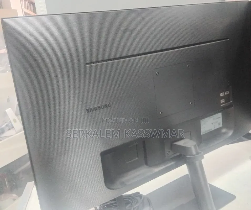 11Brand New Samsung 27" Inch 2k Frameless Monitor 2022/23 
✅ Br