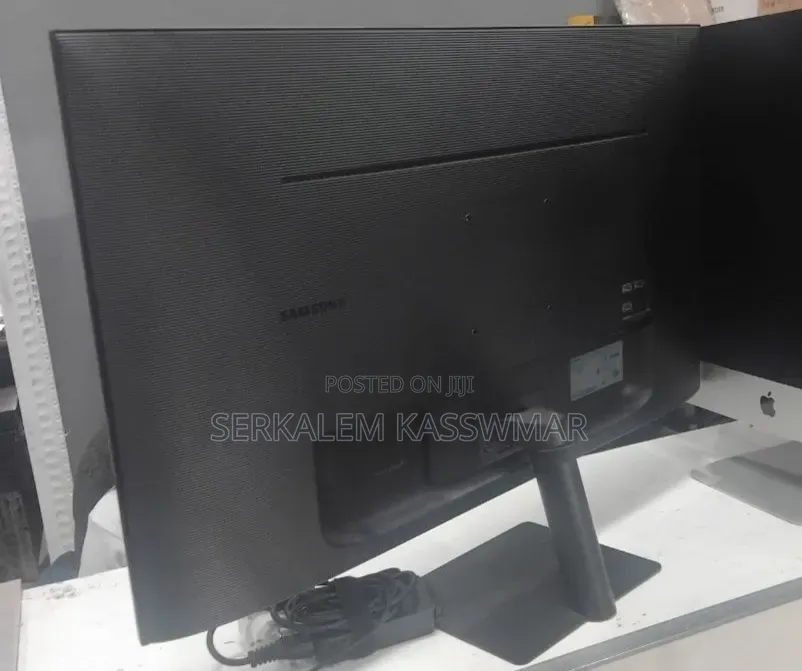 11Brand New Samsung 27" Inch 2k Frameless Monitor 2022/23 
✅ Br