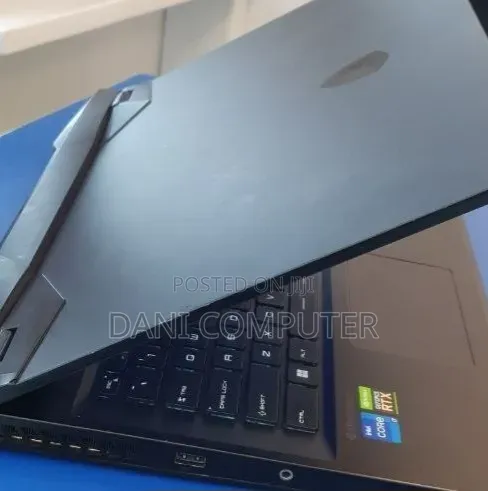 New Laptop MSI GP75 Leopard 16GB Intel Core i7 SSD 1T