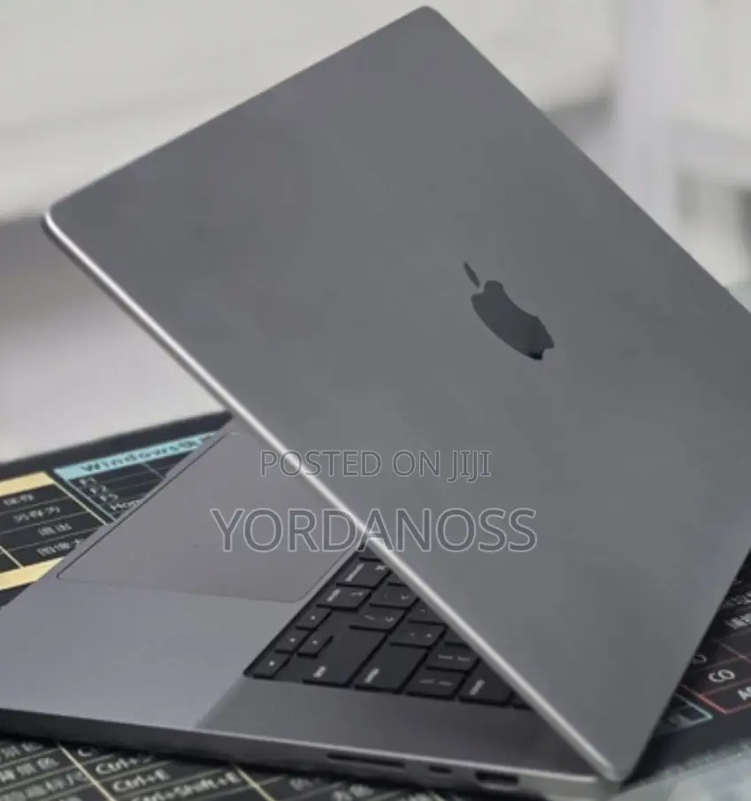 New Laptop Apple MacBook Pro 2021 M1 Max 64GB Apple M1 Max SSD 1T