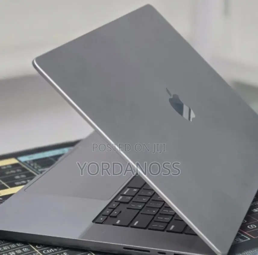 New Laptop Apple MacBook Pro 2021 M1 Max 64GB Apple M1 Max SSD 1T