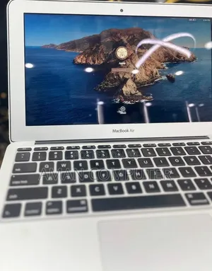 New Laptop Apple MacBook Air 2015 8GB Intel Core i5 SSD 128GB