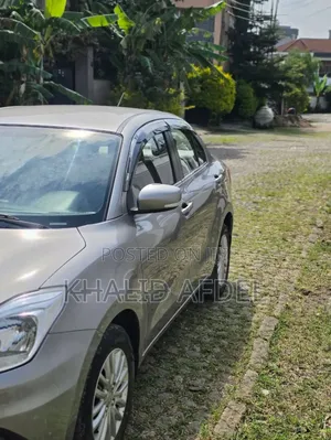 Suzuki Dzire 2022 Silver