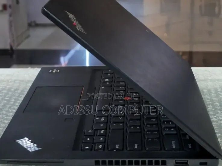 New Laptop Lenovo ThinkPad t495s 16GB AMD Ryzen 7 SSD 512GB