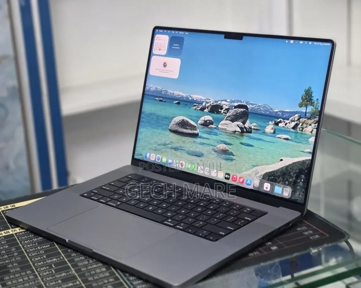 New Laptop Apple MacBook Pro 2021 M1 64GB Apple M1 Pro SSD 1T