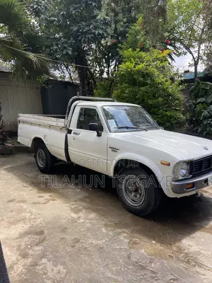 Toyota Hilux 1993 White