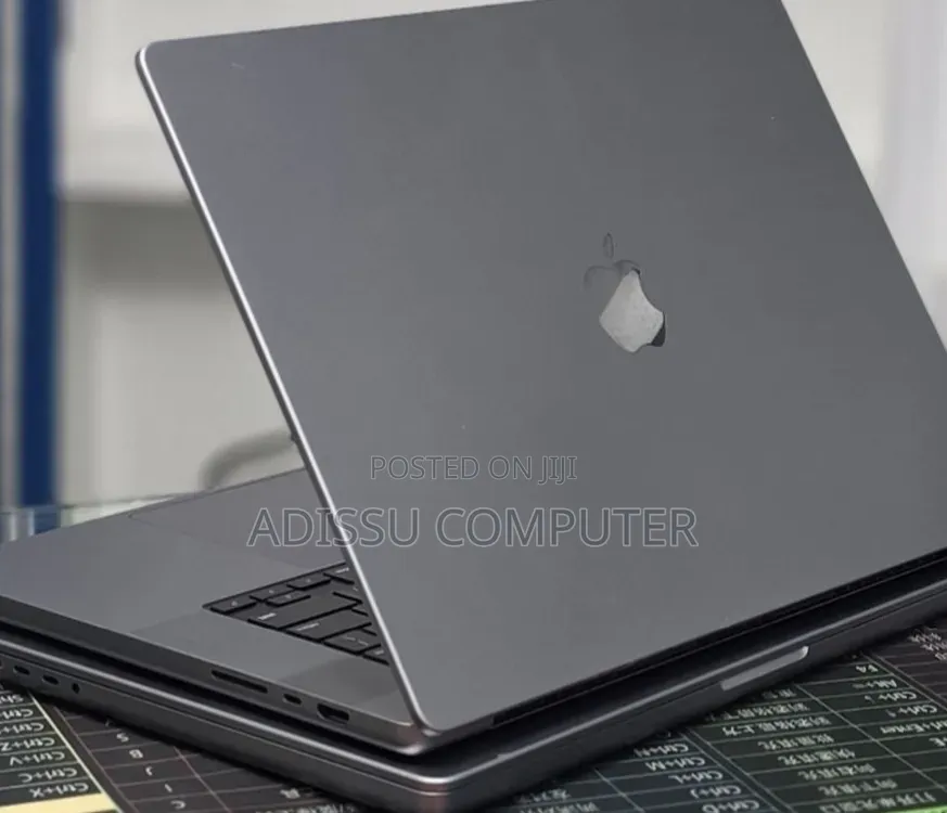 New Laptop Apple MacBook Pro 2021 M1 32GB Apple M1 Max SSD 1T