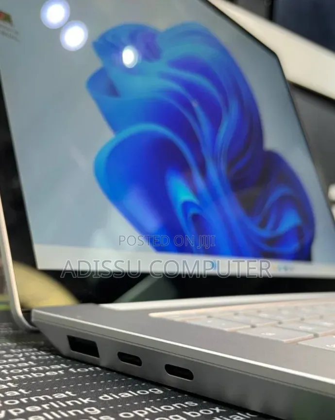 New Laptop Microsoft Surface 16GB Intel Core Ultra 7 SSD 512GB