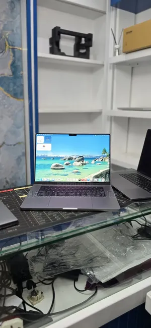 New Laptop Apple MacBook Pro 2021 M1 Max 64GB Apple M1 Max SSD 1T