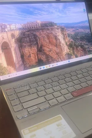 New Laptop Asus Zenbook 14X OLED 16GB Intel Core i7 SSD 512GB
